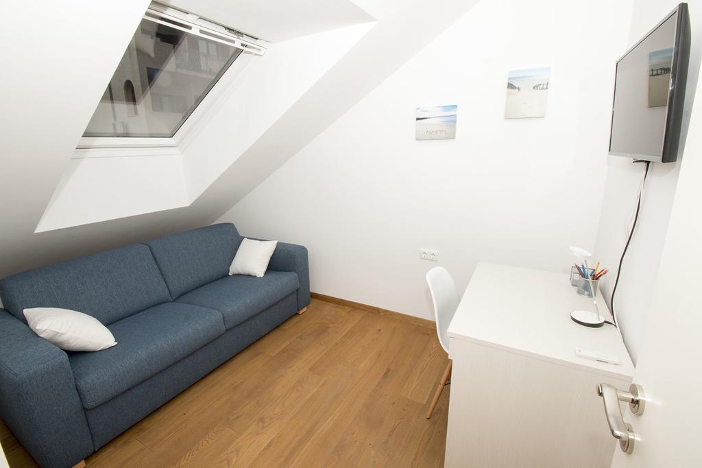 Lct Apartment Laura オミシュ エクステリア 写真